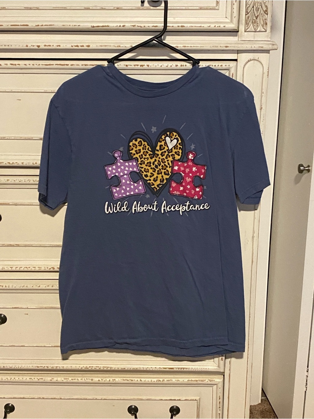 Gildan Blue Short Sleeve Tee with Leopard Heart & Puzzle Pieces